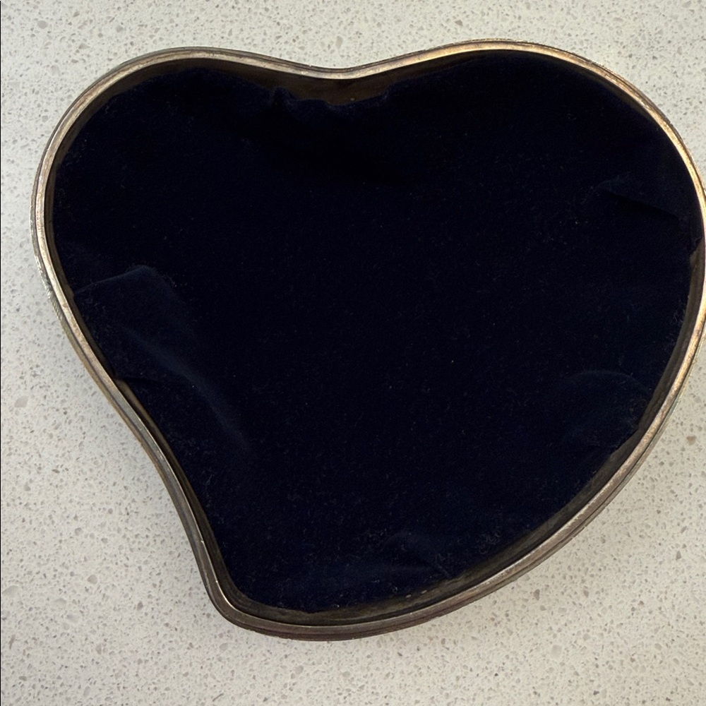 Melissa Iridescent Heart Trinket Box - Picture 7 of 8